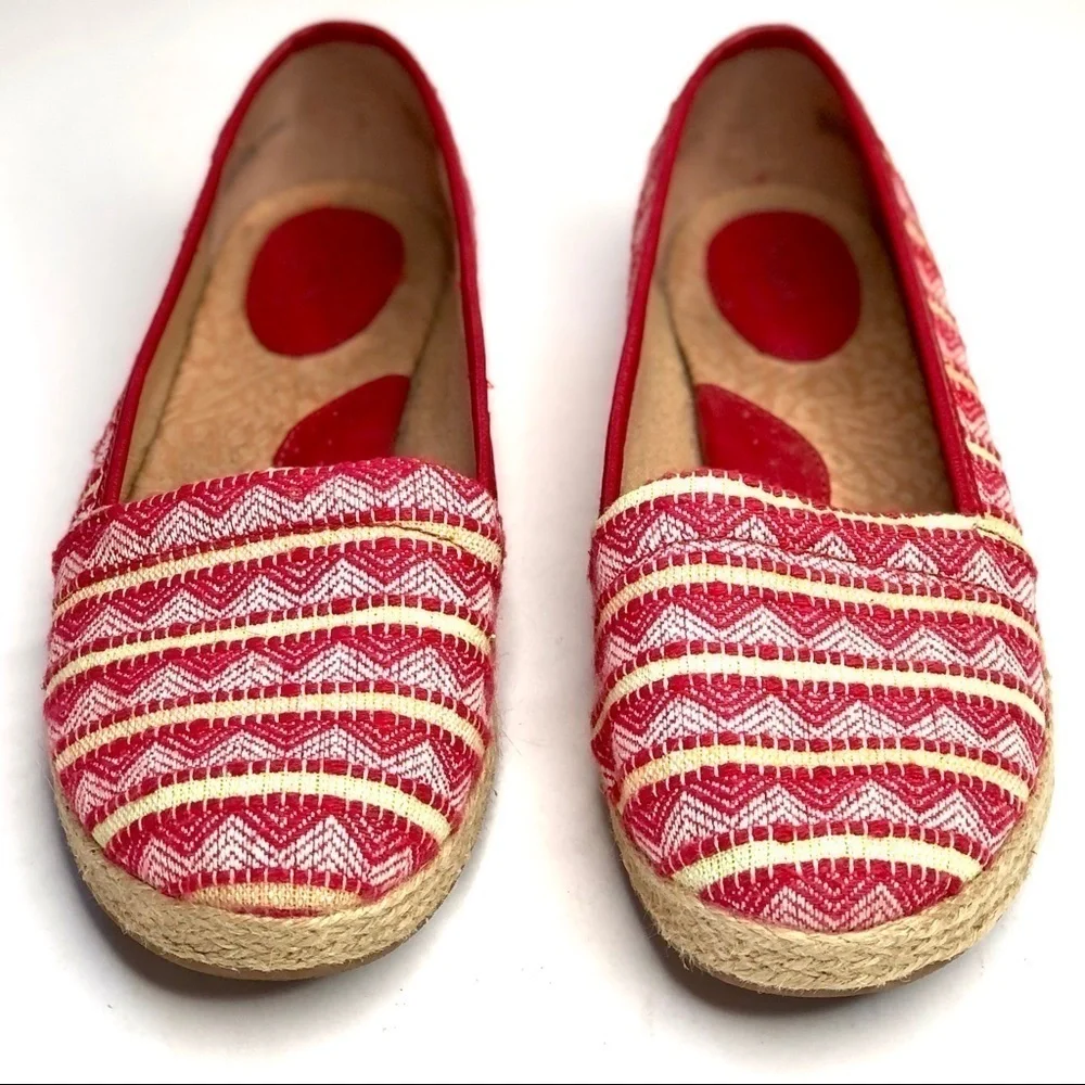 boc red geometric fabric espadrilles loafers 8
